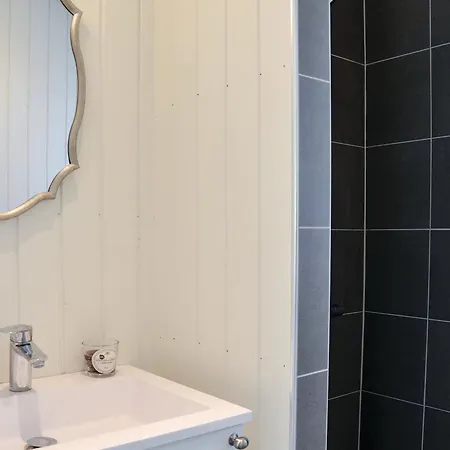 Three-bedroom Holiday In Hornbak Feriehus