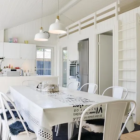 Three-bedroom Holiday In Hornbak * Hornbæk