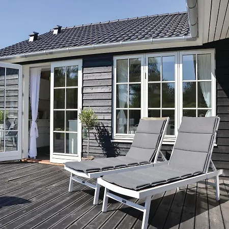 Three-bedroom Holiday In Hornbak Feriehus